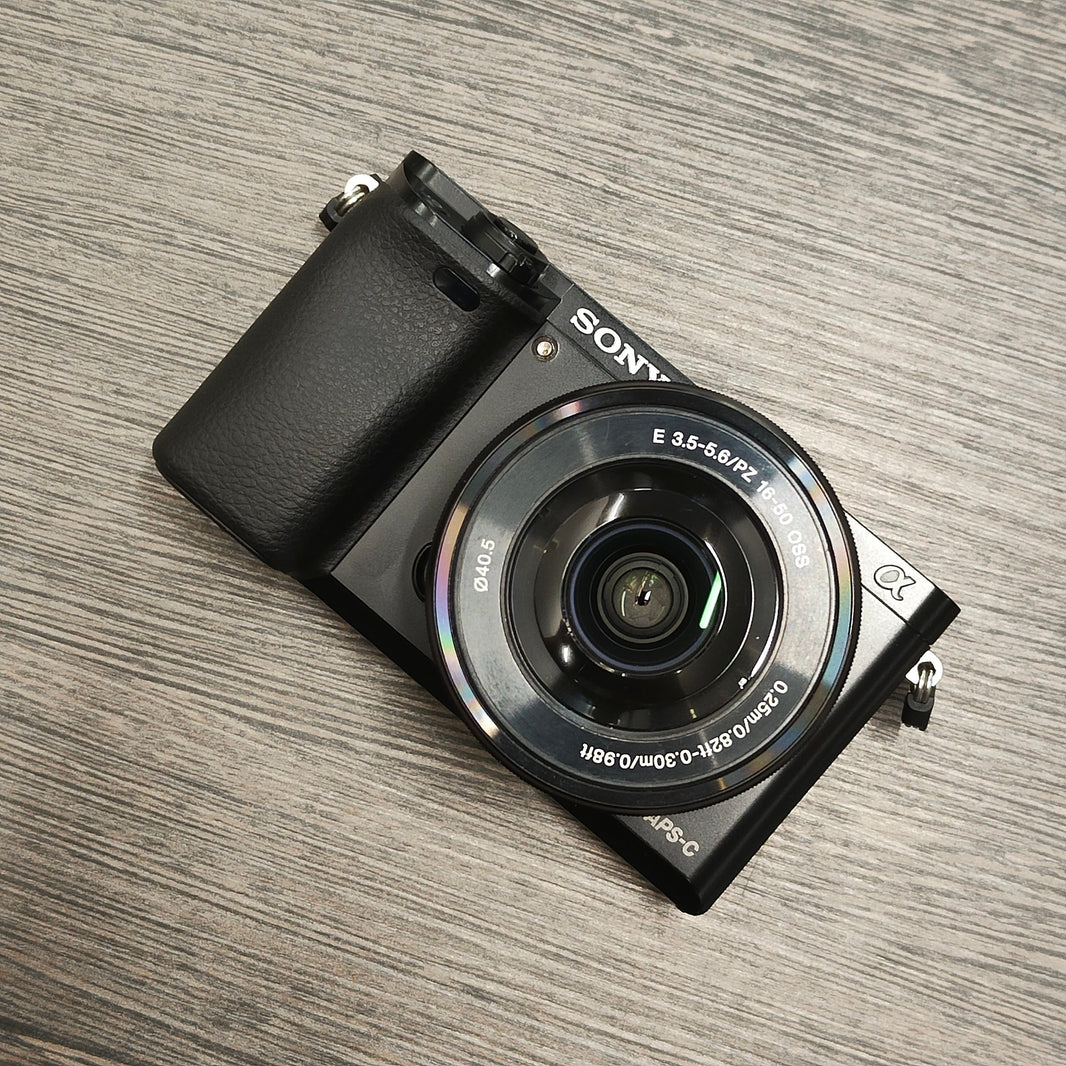 Tweedehands – Sony A6000 + E 16-50mm f/3.5-5.6 OSS