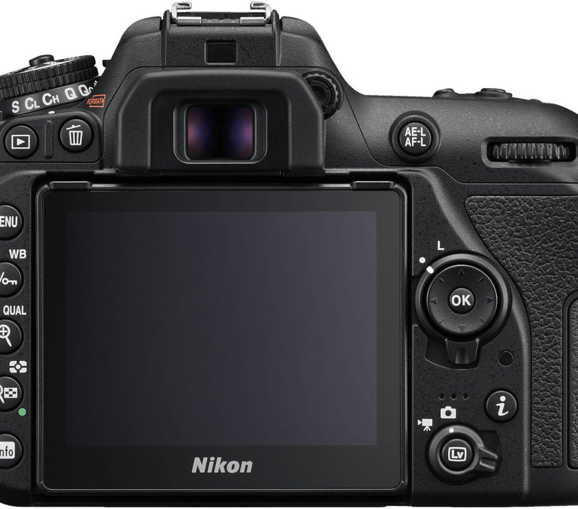 Nikon D7500 + AF-S DX NIKKOR 18-140mm F3.5-5.6G VR