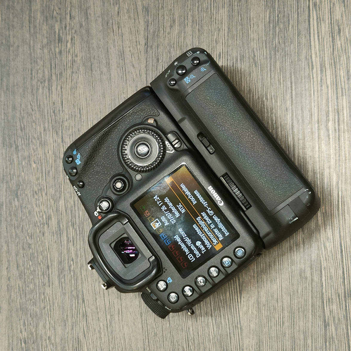 Tweedehands - Canon EOS 7D + Grip