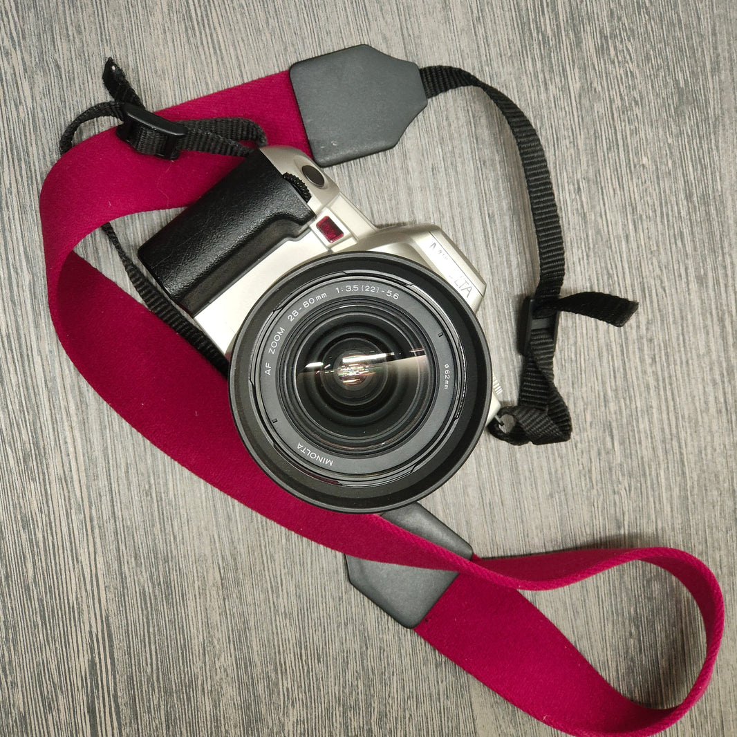 Tweedehands - Minolta 404si + 28-80mm AF Zoom