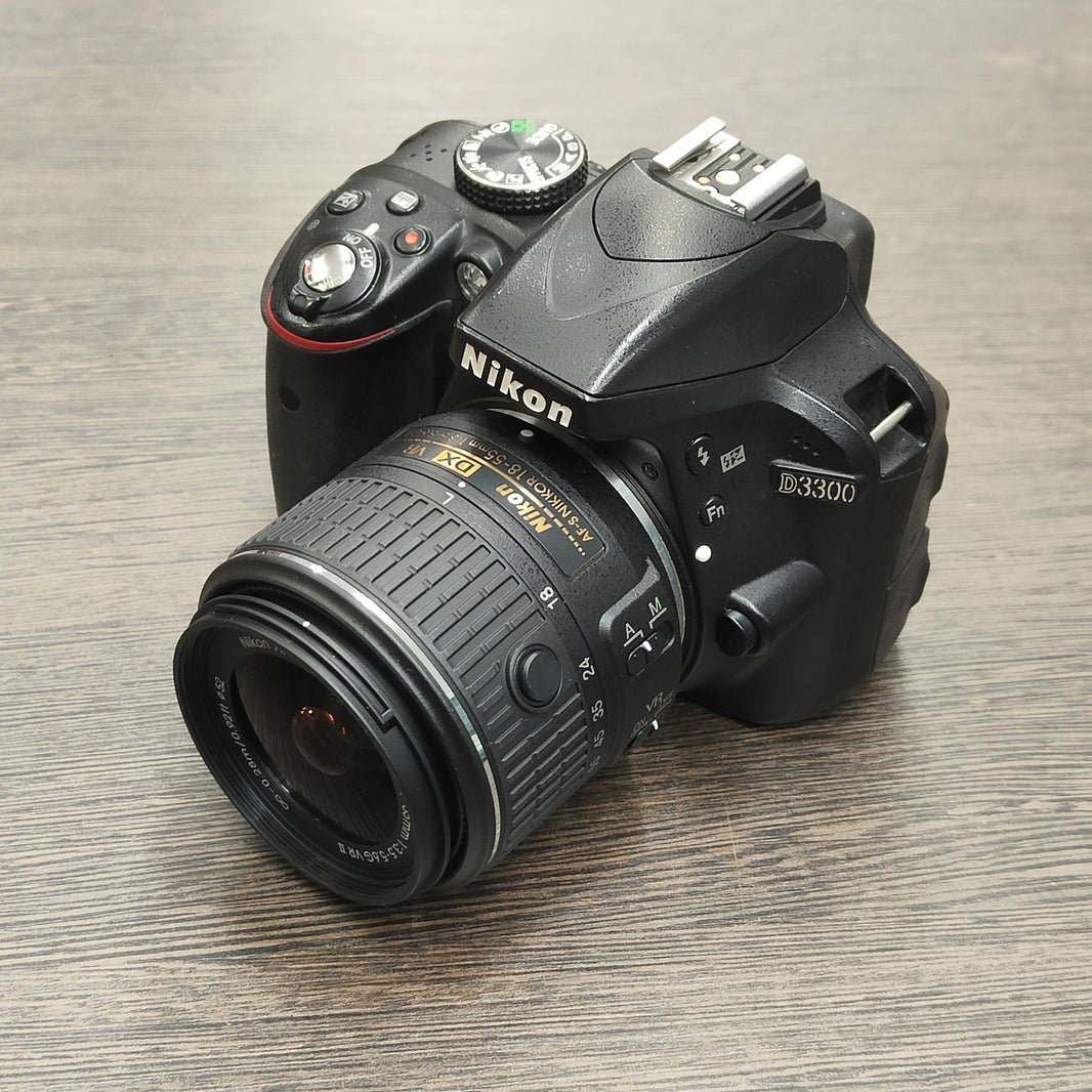 Tweedehands - Nikon 3300 + AF-P 18-55mm F3.5-5.6G VR