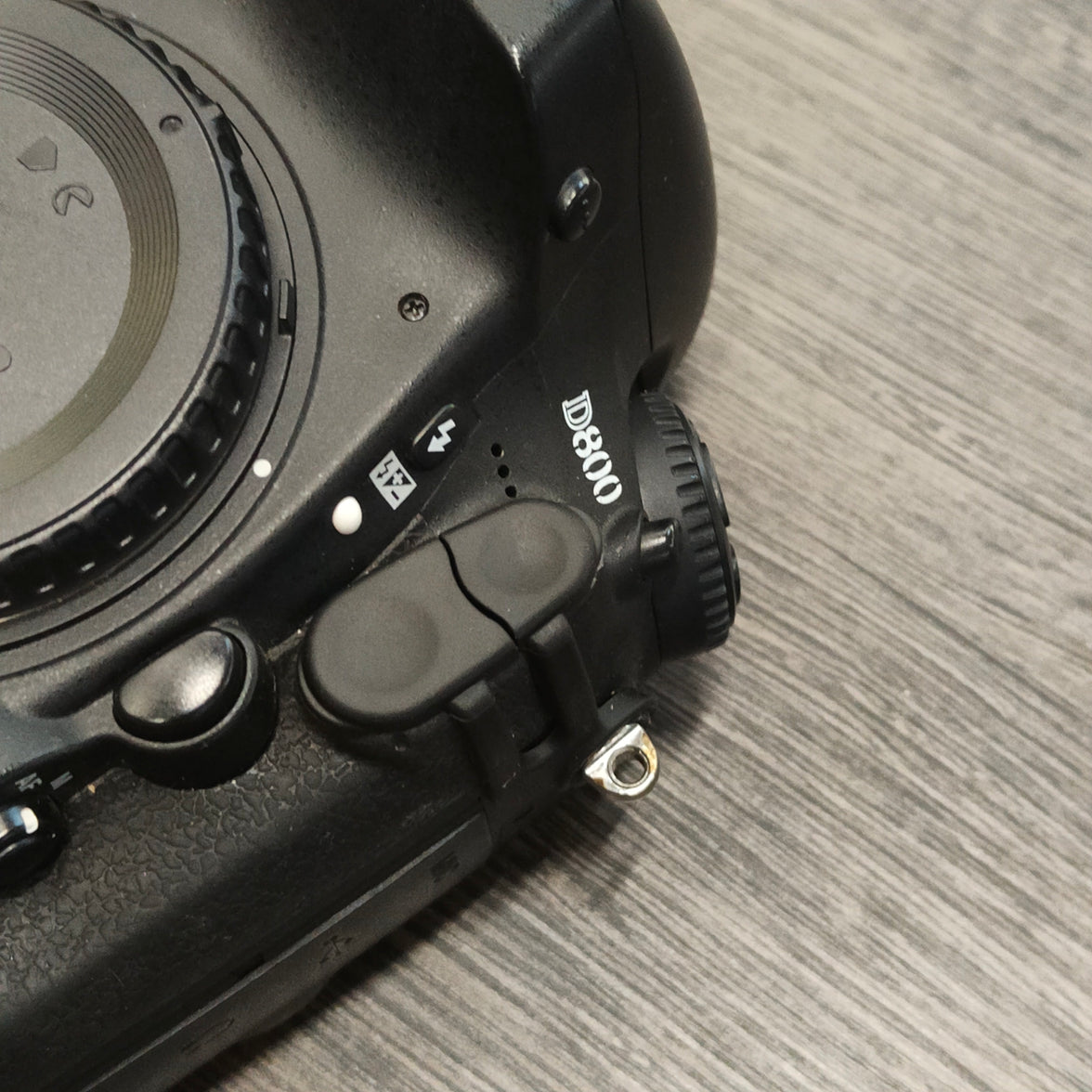 Tweedehands - Nikon D800 + Nikon grip