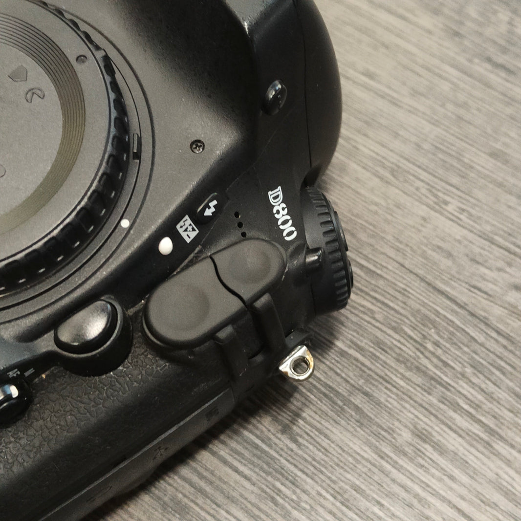Tweedehands - Nikon D800 + Nikon grip