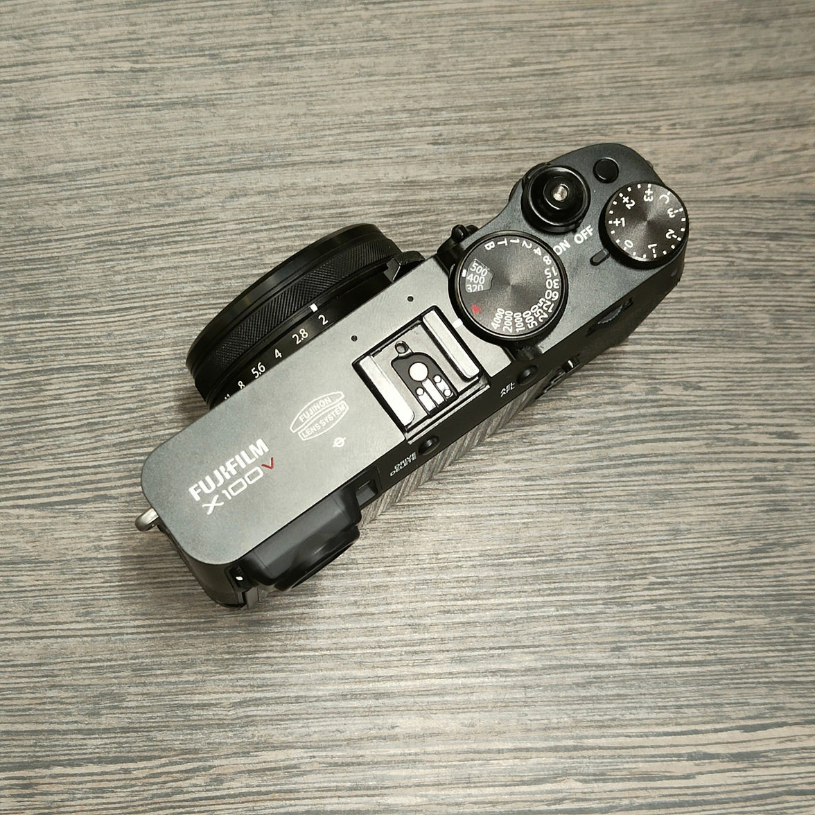 Tweedehands - Fujifilm X100v zwart