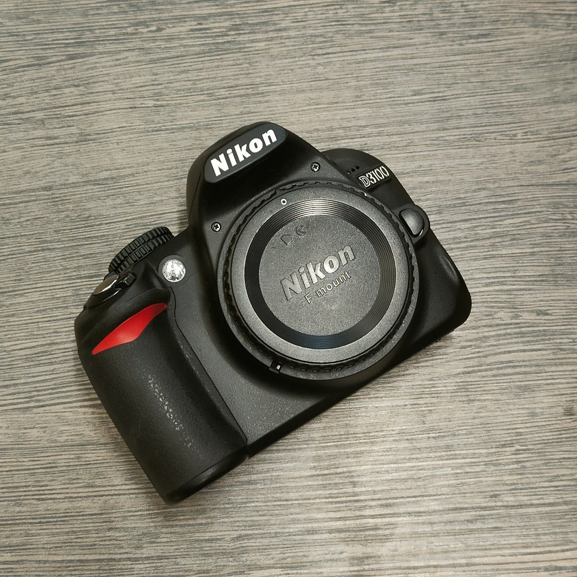 Tweedehands - Nikon D3100 body