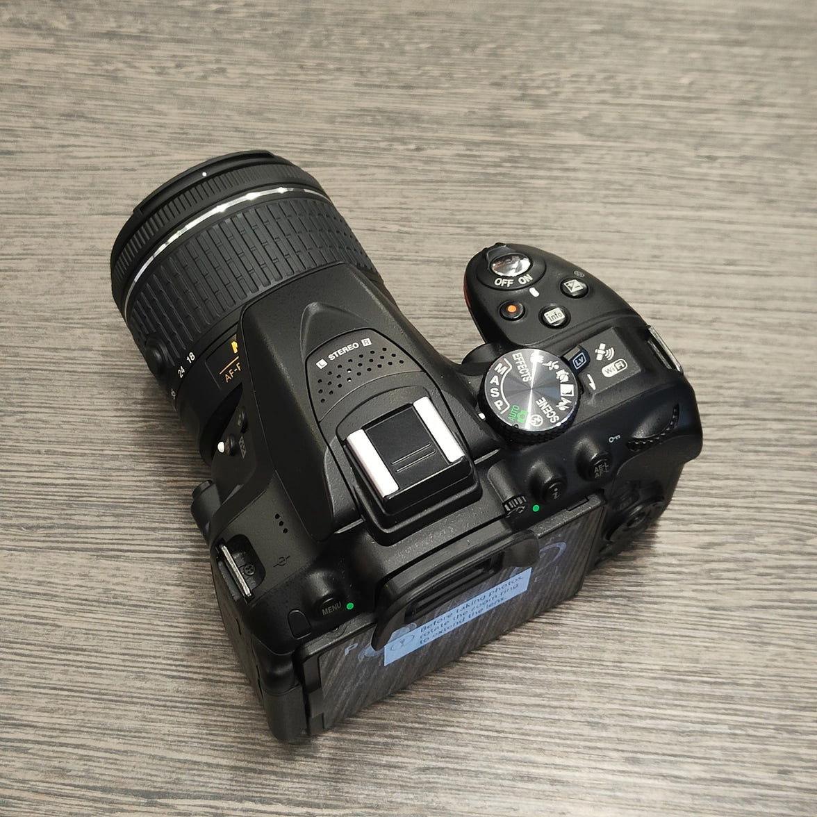 Tweedehands - Nikon 5300 + AF-P 18-55mm F3.5-5.6G VR