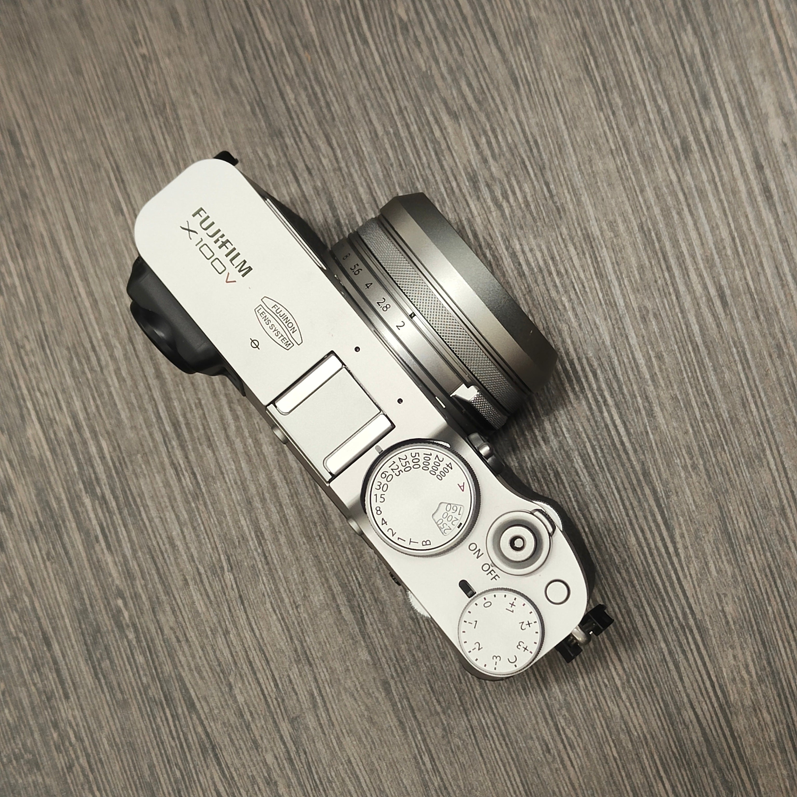 Tweedehands - Fujifilm X100V silver