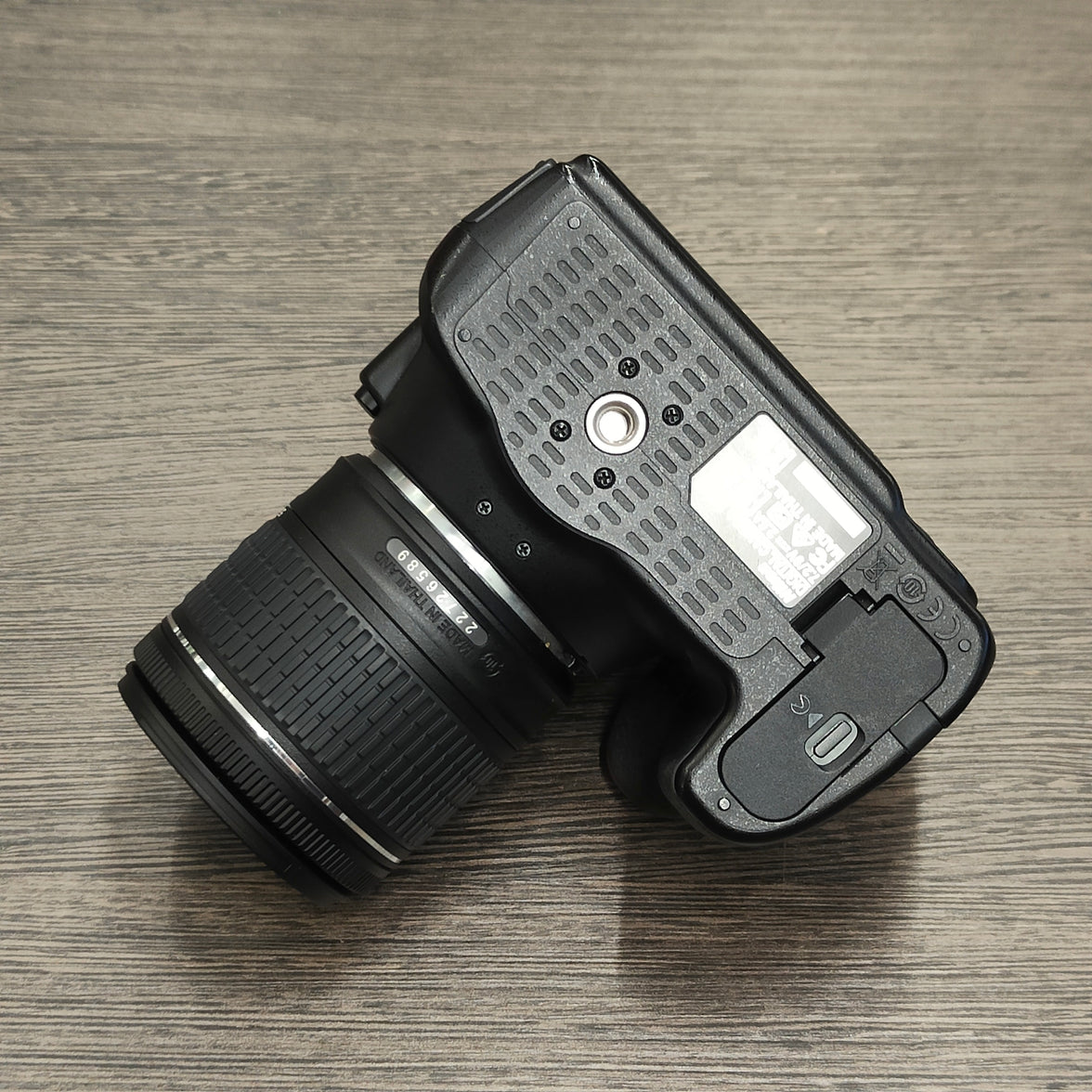 Tweedehands - Nikon 3300 + AF-P 18-55mm F3.5-5.6G VR