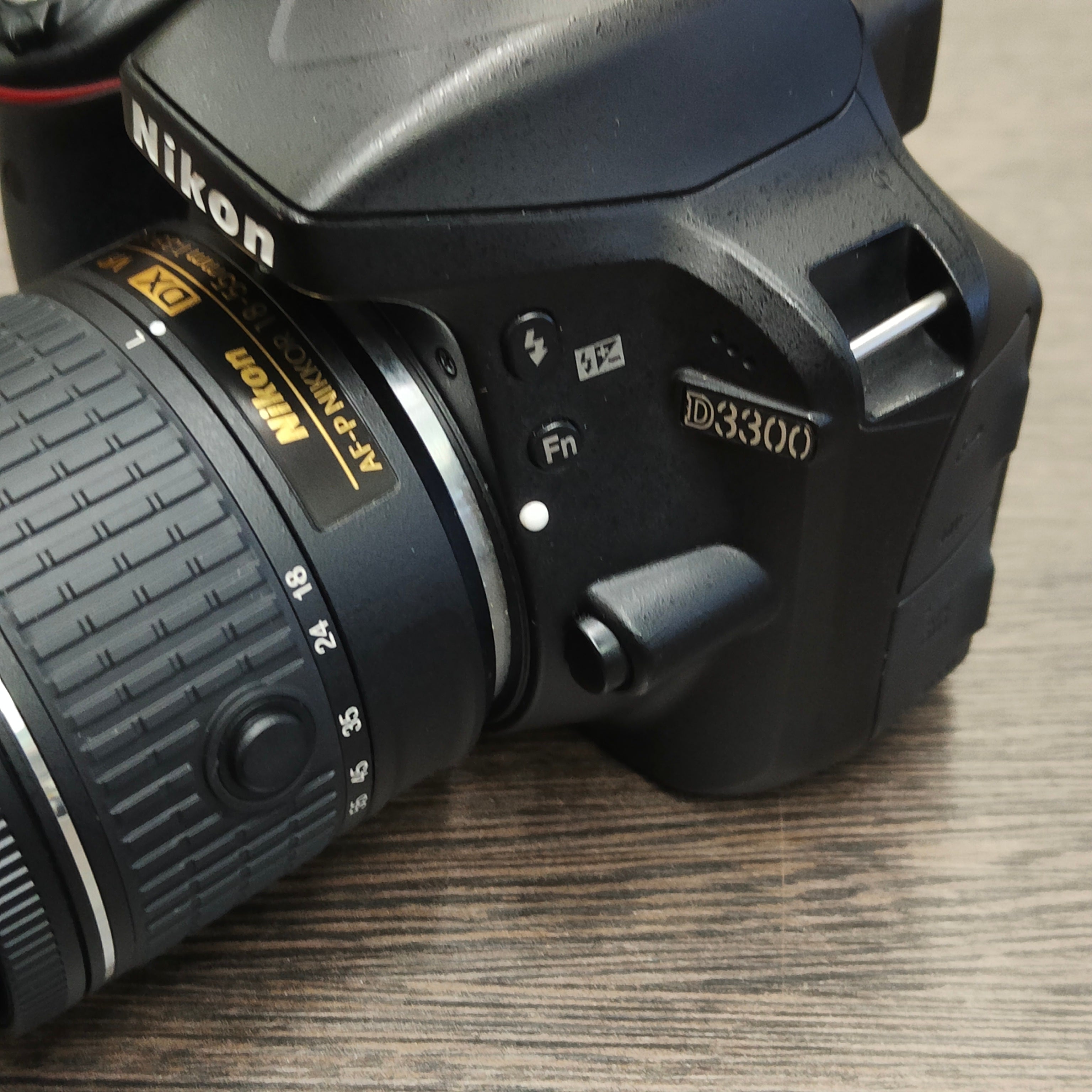 Tweedehands - Nikon 3300 + AF-P 18-55mm F3.5-5.6G VR