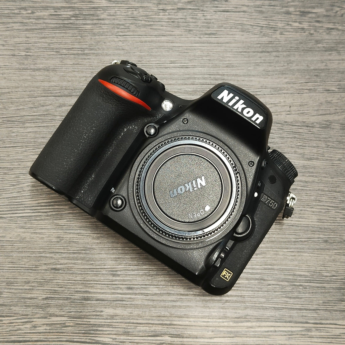Tweedehands - Nikon D750