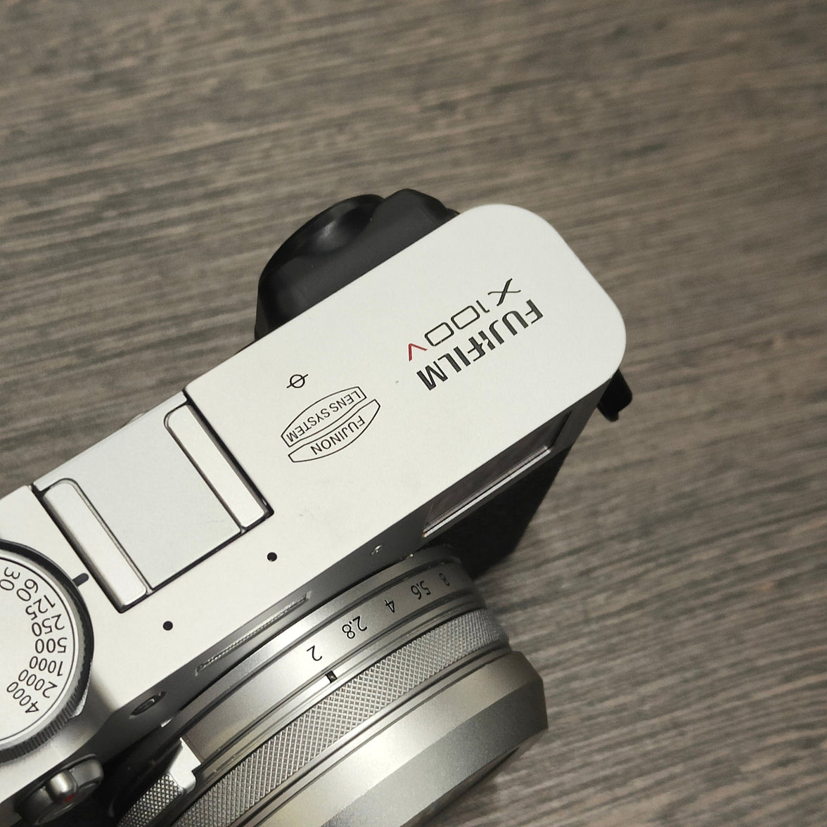 Tweedehands - Fujifilm X100V silver