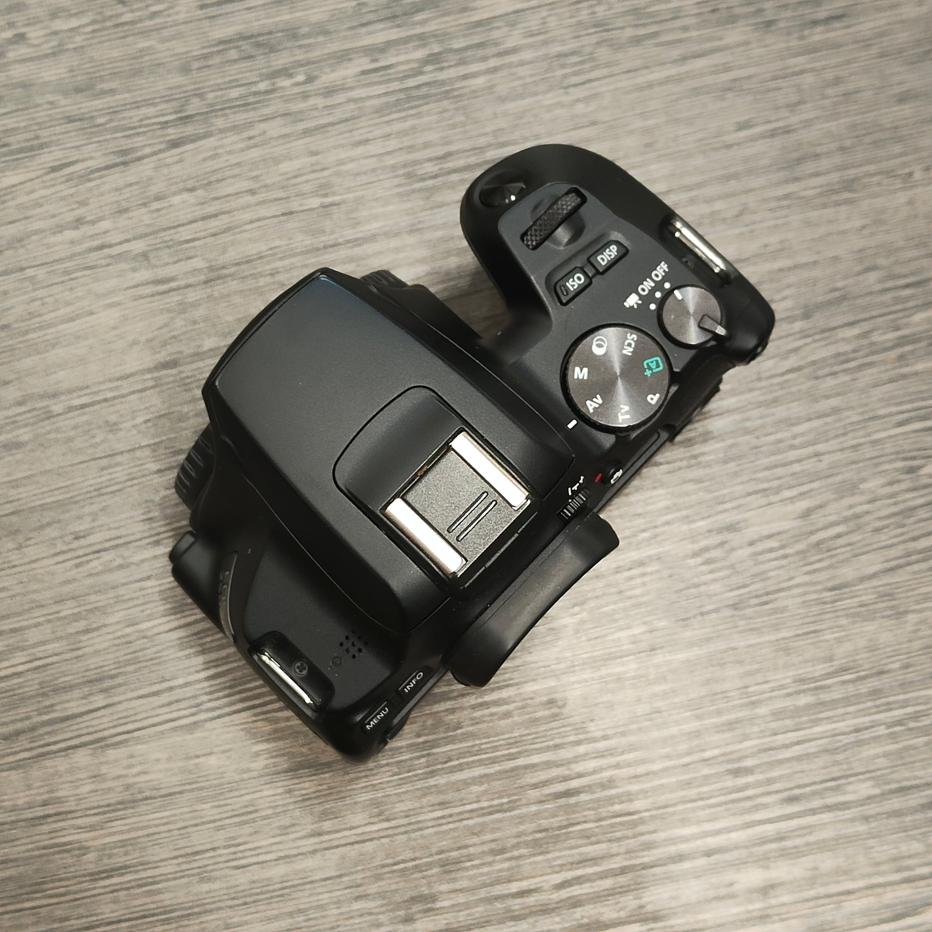 Tweedehands - Canon EOS 250D body