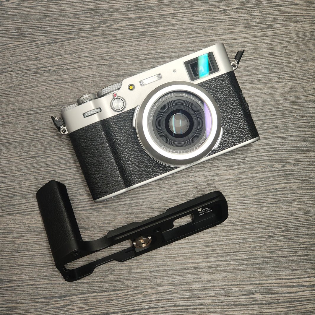 Tweedehands - Fujifilm X100V silver