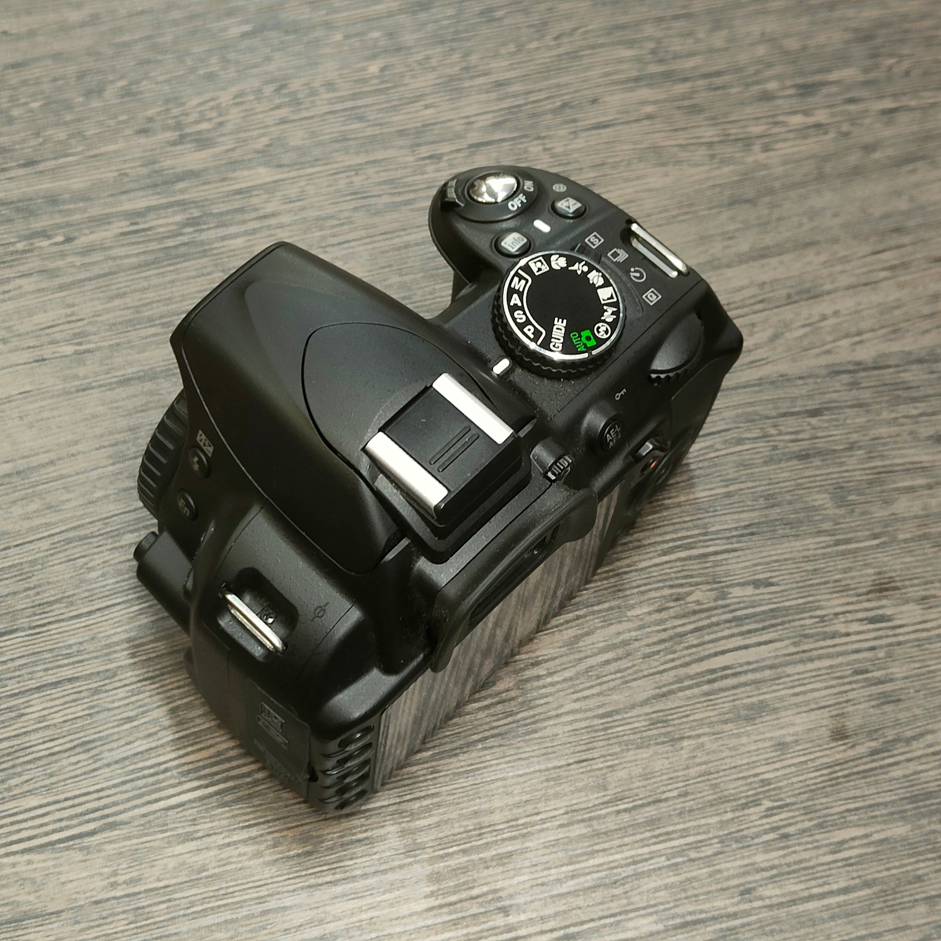 Tweedehands - Nikon D3100 body