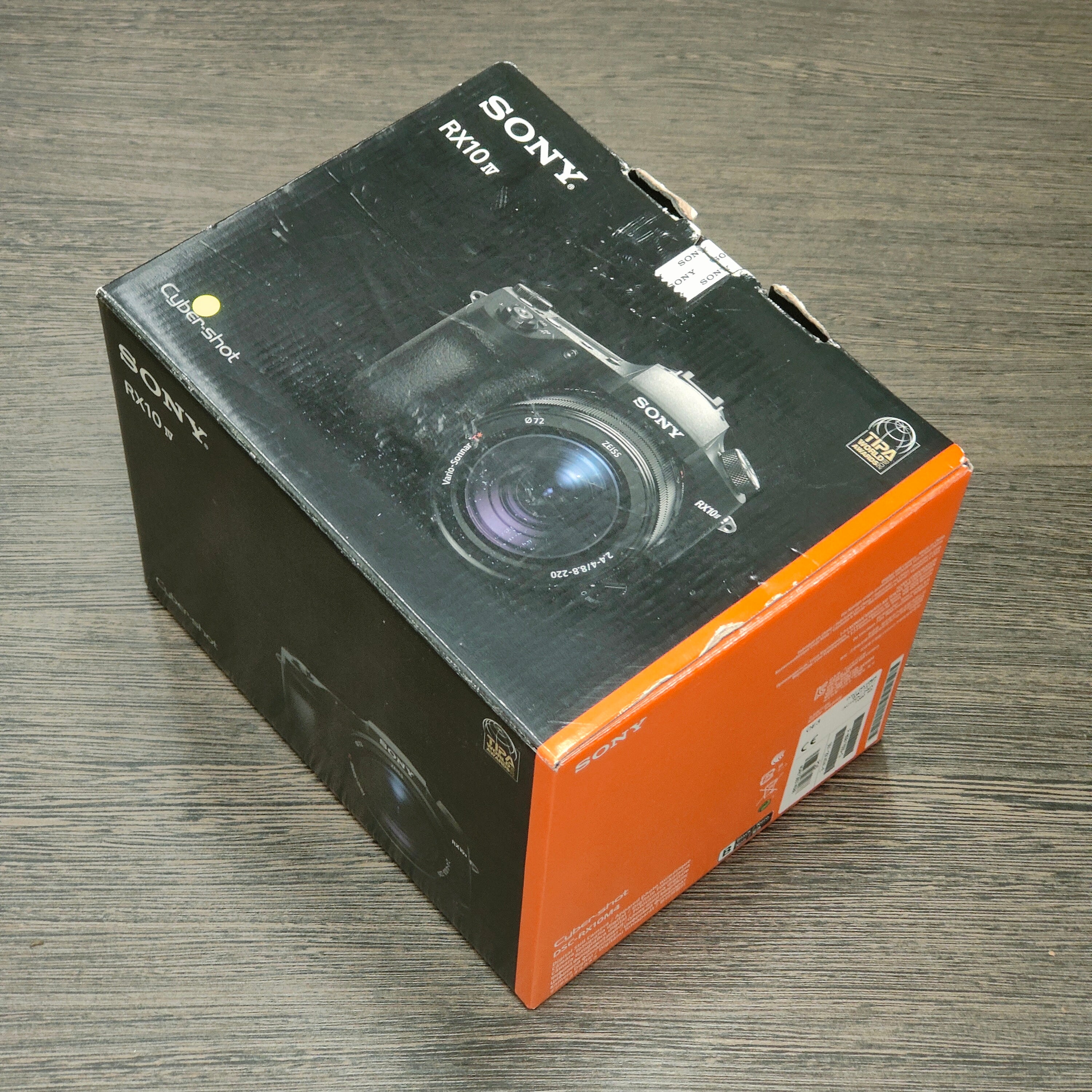 Tweedehands - Sony DSC-RX10 IV