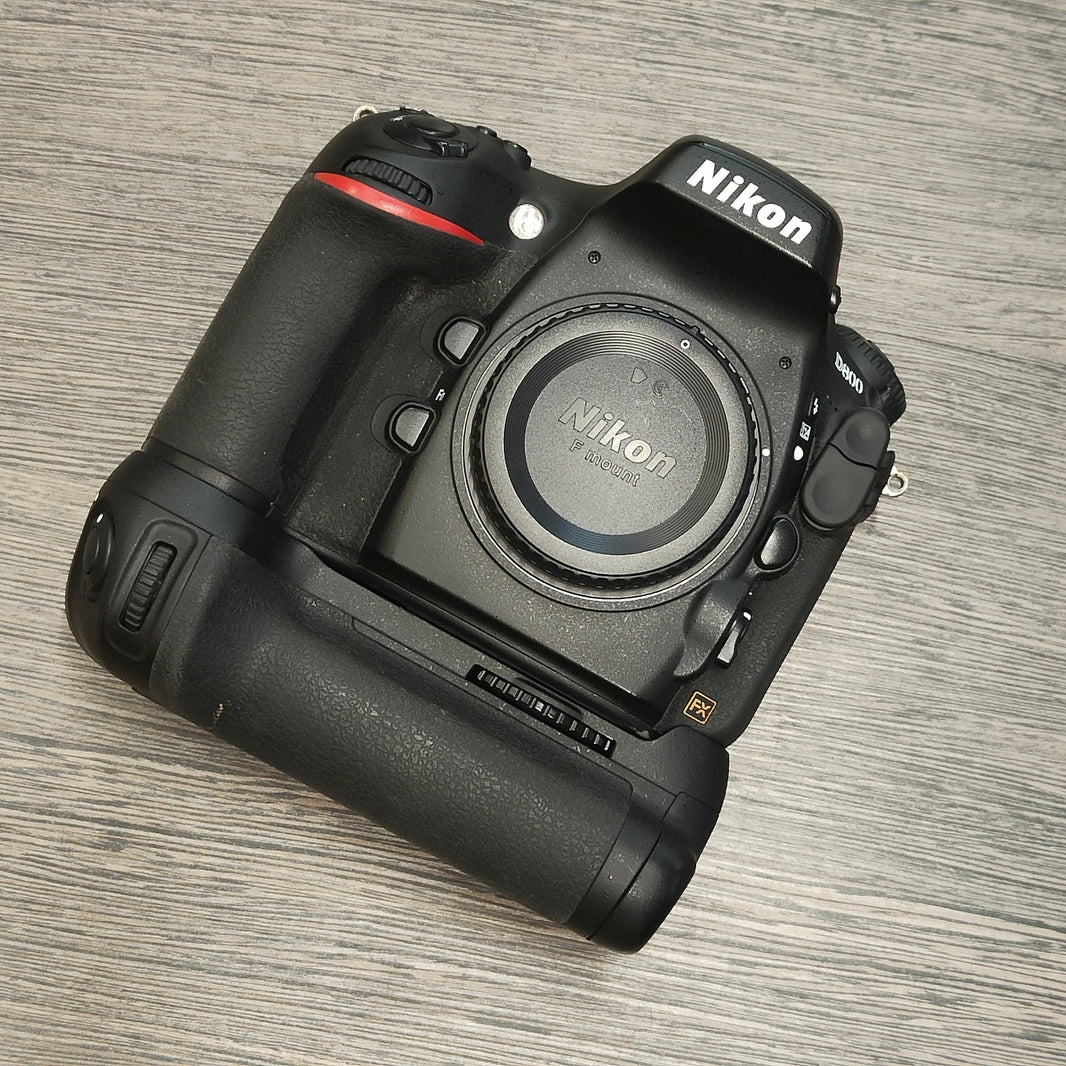 Tweedehands - Nikon D800 + Nikon grip