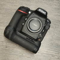 Tweedehands - Nikon D800 + Nikon grip