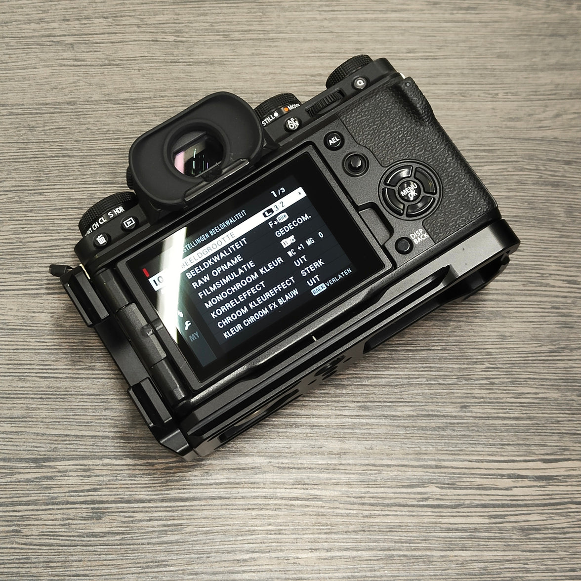 Tweedehands - Fujifilm X-T4 + Smallrig L-bracket