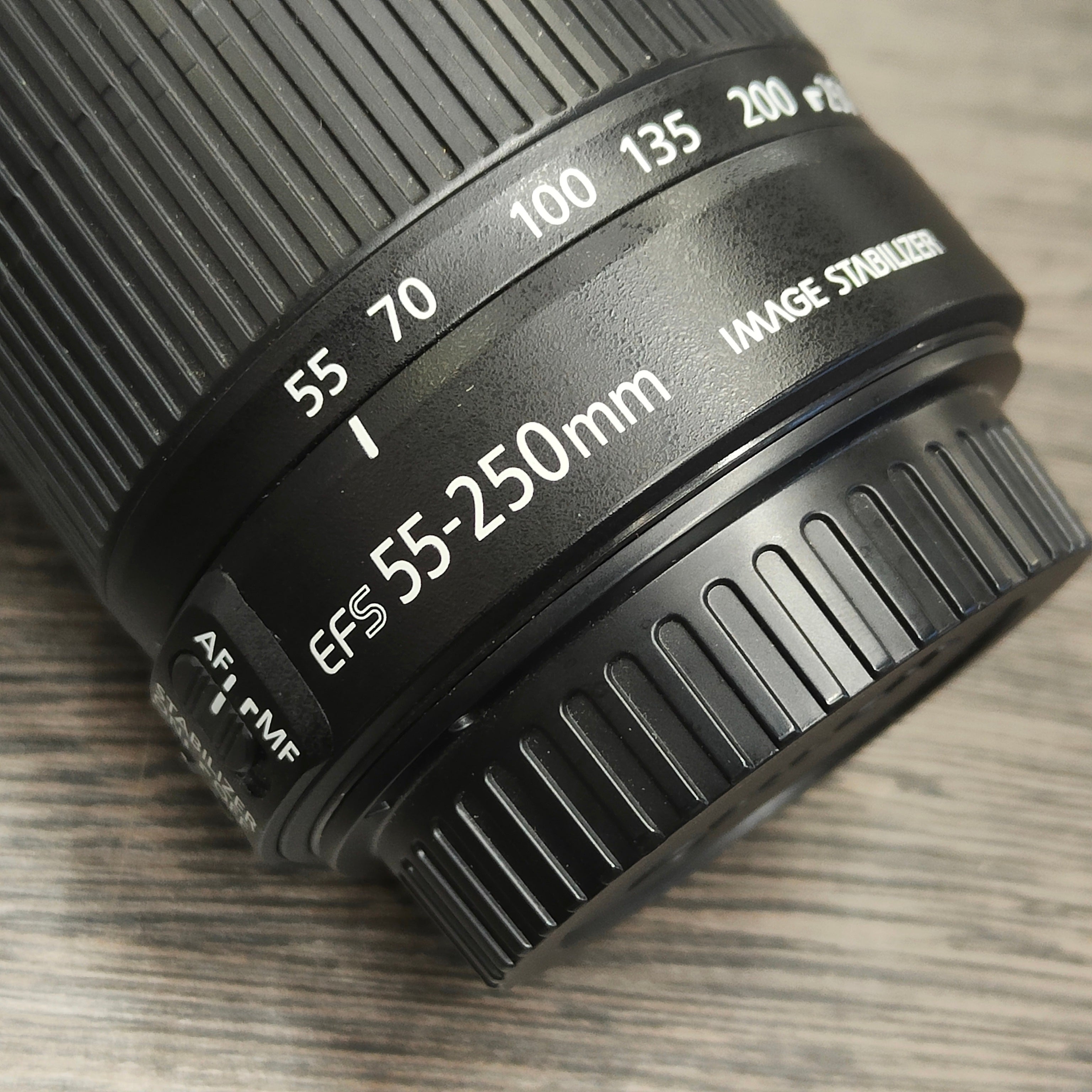 Tweedehands - Canon EF-S  55 250 mm f4.0- 5.6 is II