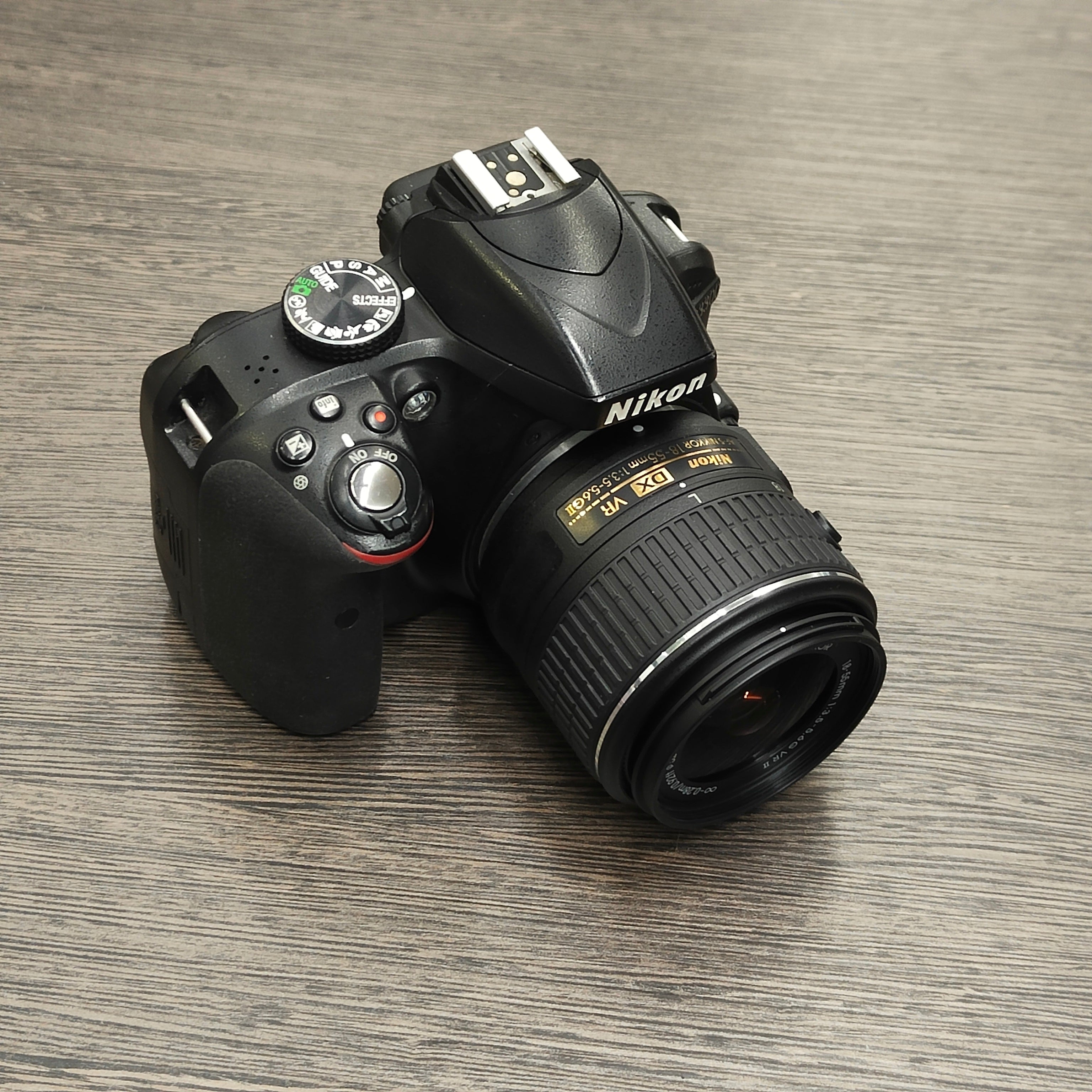 Tweedehands - Nikon 3300 + AF-P 18-55mm F3.5-5.6G VR